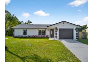 902 SW Dalton Avenue, Port Saint Lucie, FL 34953 - MLS#R11147235