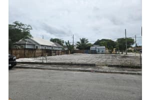 732 W Lakewood Road, West Palm Beach, FL 33405 - MLS#R11147249