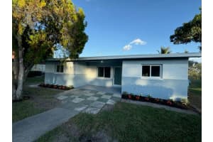 4610 Sunset Boulevard, Fort Pierce, FL 34982 - MLS#R11147273