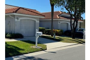 8100 Summer Shores Drive, Delray Beach, FL 33446 - MLS#R11147306