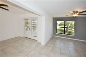 110 6th Court SW, Vero Beach, FL 32962 - MLS#R11147319