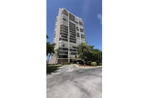 2425 Presidential Way 203, West Palm Beach