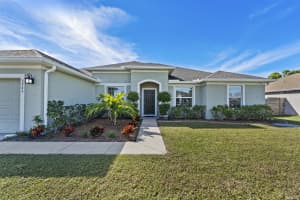 5265 NW East Delwood Drive, Port Saint Lucie, FL 34986 - MLS#R11147361