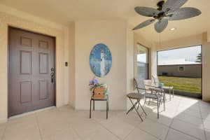 38 Alta Loma, Port Saint Lucie, FL 34952 - MLS#R11147362