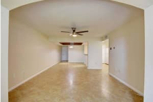 900 Scotia Drive 105, Hypoluxo, FL 33462 - MLS#R11147408