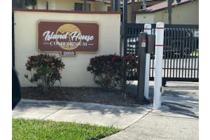 2050 Oleander Boulevard 2105, Fort Pierce, Fl 34950, Fort Pierce