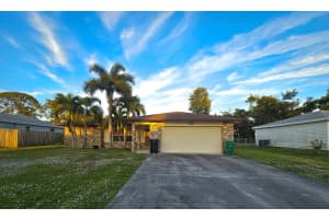 1941 SE Aires Lane, Port Saint Lucie, FL 34984 - MLS#R11147451