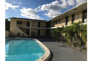 2285 NE 172nd Street 8, North Miami Beach, FL 33160 - MLS#R11147485