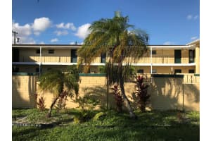 2285 NE 172nd Street 8, North Miami Beach, FL 33160 - MLS#R11147485