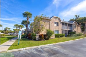 1673 SE Green Acres Circle 201, Port Saint Lucie, FL 34952 - MLS#R11147497