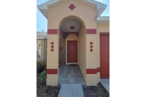 1042 Lava Street, Palm Bay, FL 32909 - MLS#R11147499