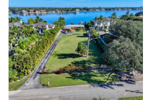 5297 Pennock Point Road, Jupiter, FL 33458 Sold 01/20/26