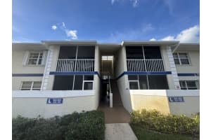 1526 Se Royal Green Circle 204, Port Saint Lucie