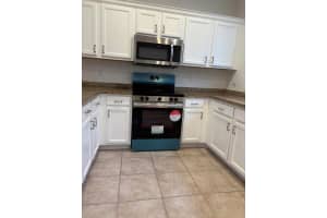 833 Millbrae Court 4, West Palm Beach, FL 33401 - MLS#R11147624