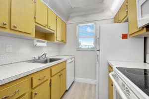 1802 Ocean Drive 112, Boynton Beach, FL 33426 - MLS#R11147652