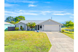 402 Watercrest Street, Sebastian, FL 32958 - MLS#R11147690