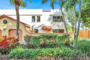 52 Uno Lago Drive, Juno Beach, FL 33408 - MLS#R11147743