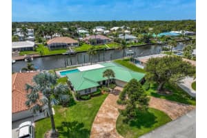 8502 SE Royal Street, Hobe Sound, FL 33455 - MLS#R11147751