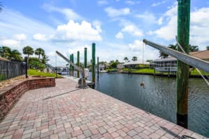 8502 SE Royal Street, Hobe Sound, FL 33455 - MLS#R11147751