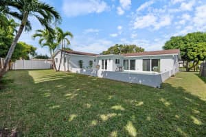 8820 NW 4th Street, Pembroke Pines, FL 33024 - MLS#R11147867