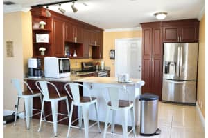 552 Beech Road, West Palm Beach, FL 33409 - MLS#R11147933