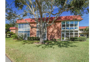 73 Royal Oak Court 103, Vero Beach, FL 32962 - MLS#R11148030