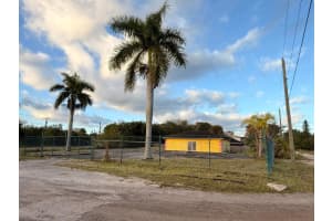 2950 Edwards Road Fort Pierce, FL 34981 - Off Market