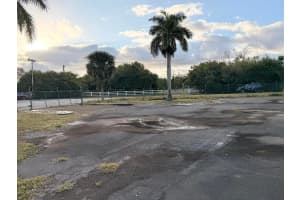 2950 Edwards Road Fort Pierce, FL 34981 - Off Market