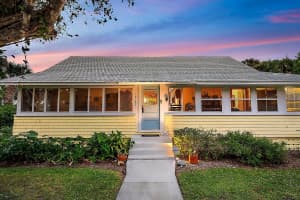 12165 SE Nassau Street, Hobe Sound, FL 33455 - MLS#R11148207