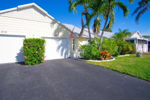 2537 SE Tropical East Circle E, Port Saint Lucie, FL 34952 - MLS#R11148209