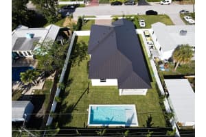 18 SW 6th Street, Delray Beach, FL 33444 - MLS#R11148292