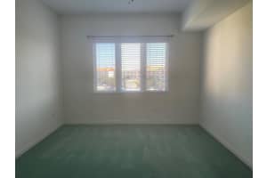 1 Harbour Isle Ph01 Drive E 1, Fort Pierce, FL 34949 - MLS#R11148293