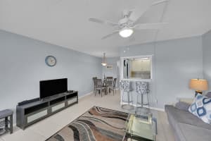 371 Durham L Circle 371, Deerfield Beach, FL 33442 - MLS#R11148389