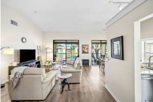 10423 S Circle Lake Drive 202, Boynton Beach, FL 33437 - MLS#R11148393