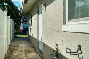 915 S N Street, Lake Worth Beach, FL 33460 - MLS#R11148454