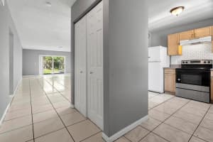 915 S N Street, Lake Worth Beach, FL 33460 - MLS#R11148454