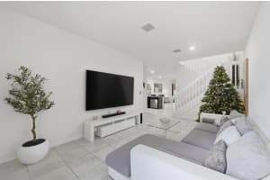 10441 W 32nd Lane, Hialeah, FL 33018 - MLS#R11148486