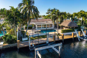 725 Shore Drive, Boynton Beach, FL 33435 - MLS#R11148520