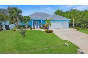 469 SW Kestor Drive, Port Saint Lucie, FL 34953 - MLS#R11148531