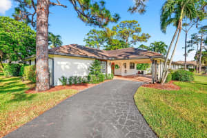 435 Pine Villa Drive, Atlantis, FL 33462 - MLS#R11148534