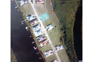 186 SE Fiore Bello, Port Saint Lucie, FL 34952 - MLS#R11148558