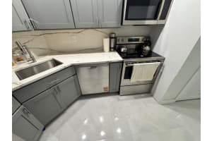 136 19th Court, Wilton Manors, FL 33305 - MLS#R11148560