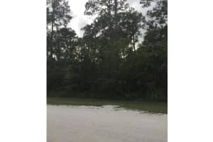 8185 98th Avenue, Vero Beach, FL 32967 - MLS#R11148635