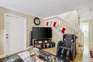 6024 Adriatic Way, West Palm Beach, FL 33413 - MLS#R11148698