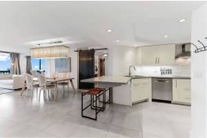 2425 Presidential Way 1806, West Palm Beach, FL 33401 - MLS#R11148721