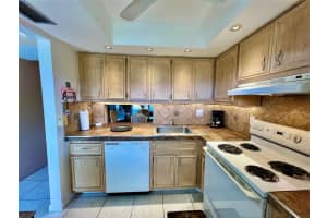 2800 NW 47th Terrace 106b, Lauderdale Lakes, FL 33313 - MLS#R11148798