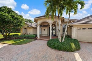 2609 SW Mayacoo Way E, Palm City, FL 34990 - MLS#R11148821