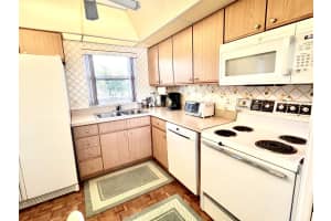 231 E Lantana Road 202, Lantana, FL 33462 - MLS#R11148921