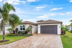 11909 SW Coral Cove Parkway, Port St Lucie, FL 34987 - MLS#R11148975