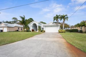 107 SW Pisces Terrace, Port Saint Lucie, FL 34984 - MLS#R11149009